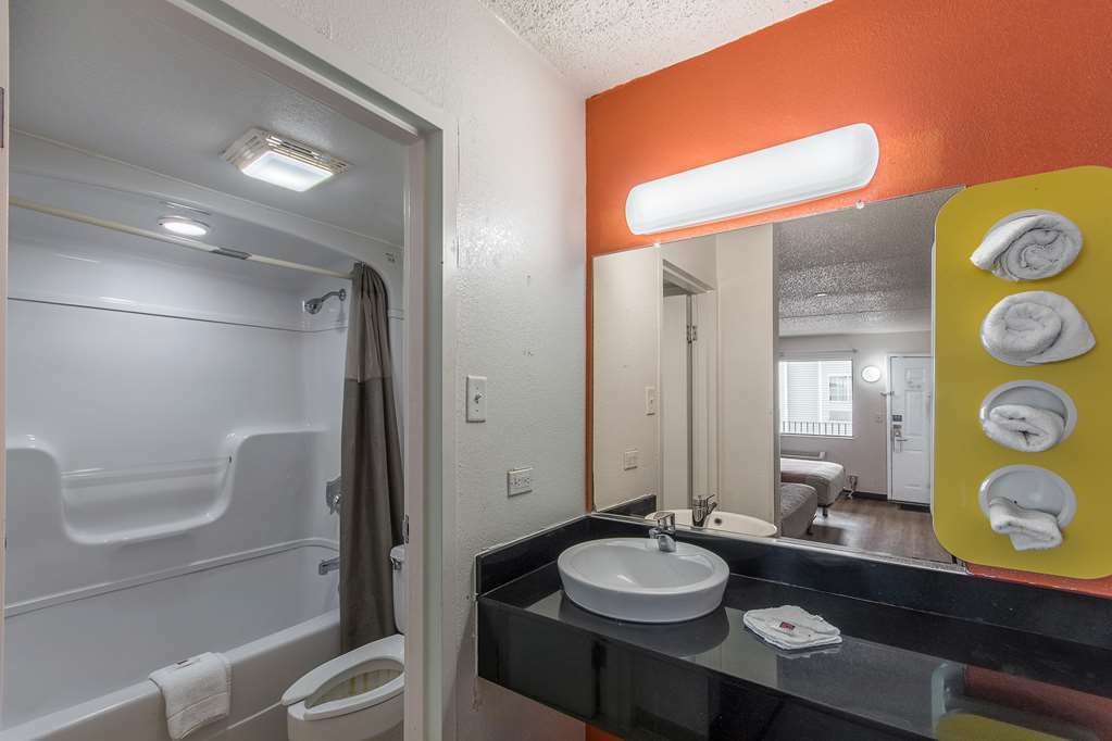 6-joliet, Il - I-80 Hotel 2*